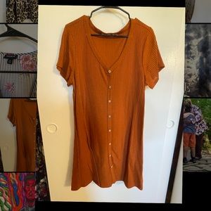 Short Sleeved Knit Mid-Length Dress